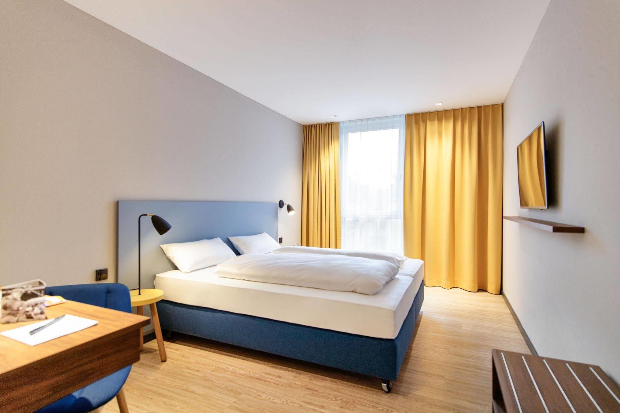 Elaya Hotel Goeppingen Ngoại thất bức ảnh